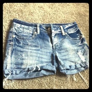 ✴️ ONLY $8! ✴️ Amethyst Shorts - Size 7